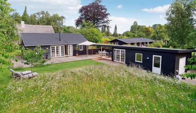 Amazing home in Gilleleje with WiFi