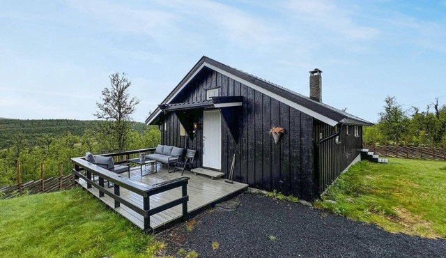 Amazing home in Nord-Torpa with sauna