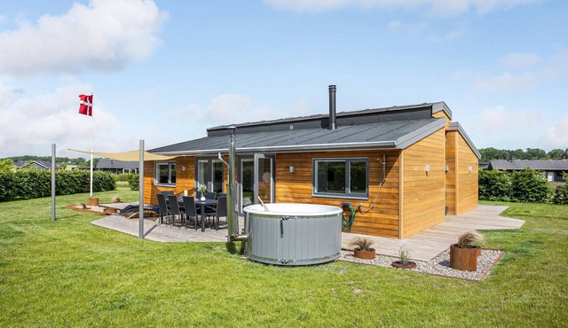 Amazing home in Odder with kitchen