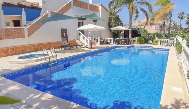 Amazing home in Rojales with sauna