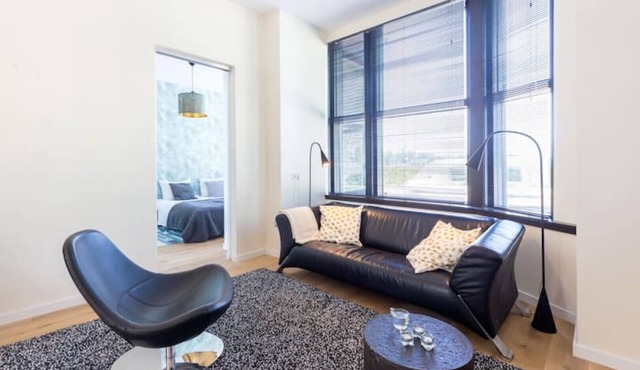 Amazing location - Modern designer apartment