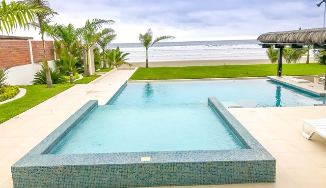 Amazing, Luxurious & Smart Beach Front vacation Home in Olón-Ecuador