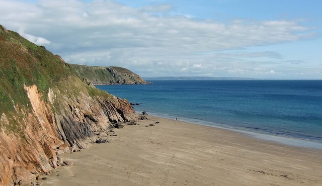 Amazing modern holiday home, EV Charger, family friendly, big garden 10min beach
