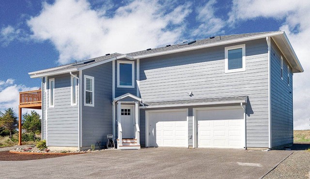 Amazing Ocean View, Beachfront, Luxurious, Private (Calder)