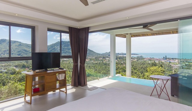 AMAZING SEA VIEW STUDIO - 1 BEDROOM