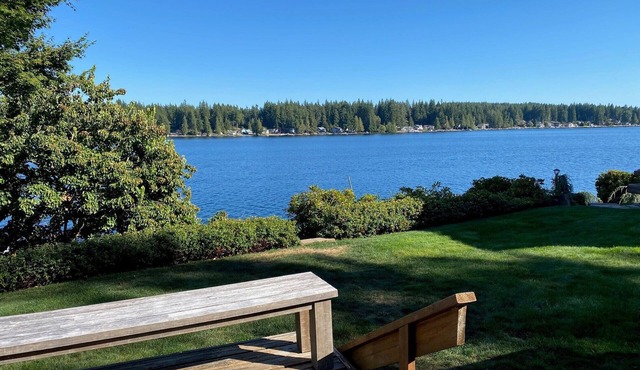 Amazing Updated Lakefront Cabin with Hot Tub and Dock