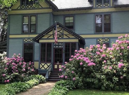 Amherst Inn