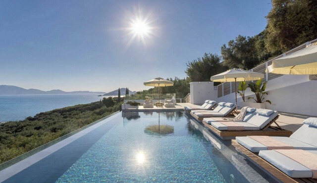 Amiddalia - Five Bedroom Villa, Sleeps 10