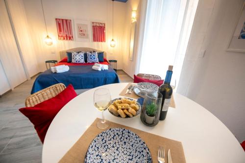 aMoneglia, 2 minutes walk to the beach, PVT PARK