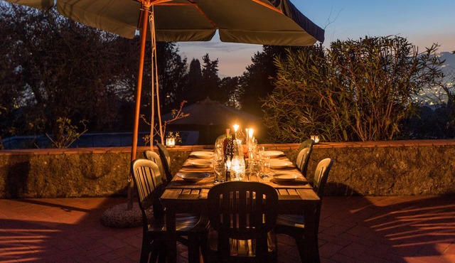 Amongst Mediterrenean perfumes and colours, W/pool, garden,private parking