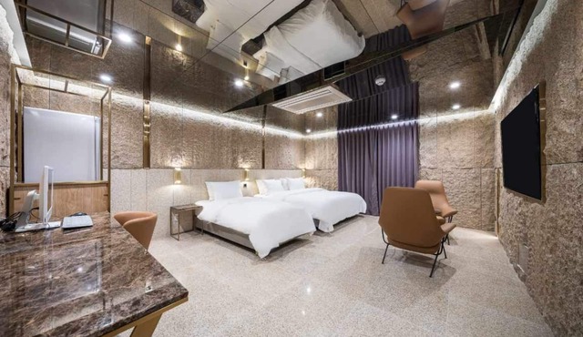 Amourex Hotel