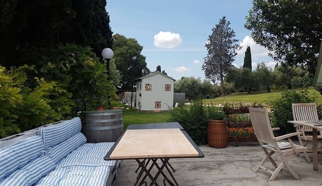 Ampio Appartamento con Giardino e Patio tra i Vigneti