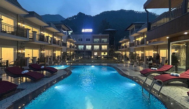 Amritara Chakra River Resort