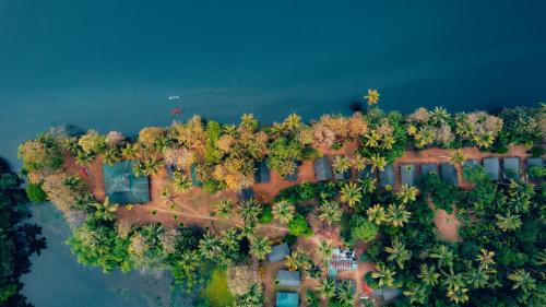 Amritara Riverside Camp