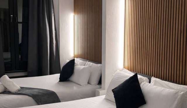 Amsterdam Hotel