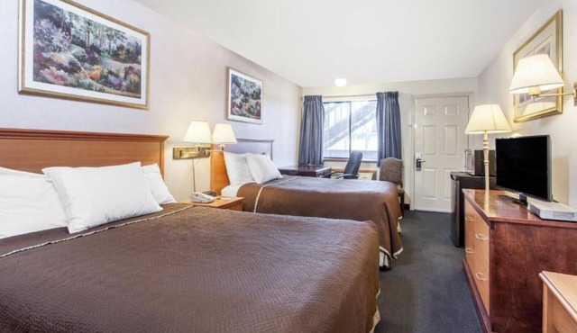 An affordable Edmonds rooms !