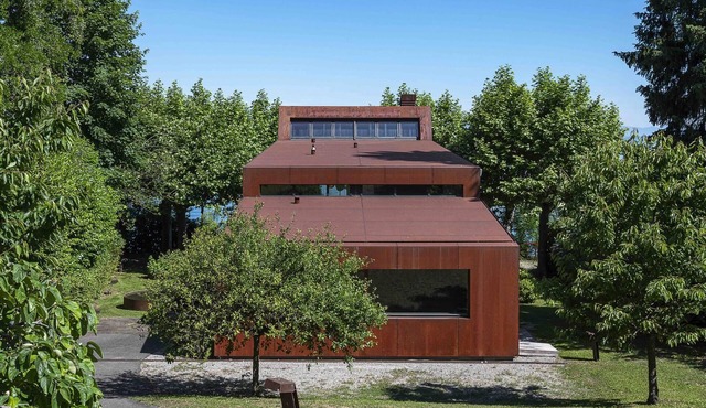 AN ARCHITECT-DESIGNED HOUSE CASA 26