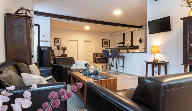 An authentic and characterful renovated vacation home near Winterberg.