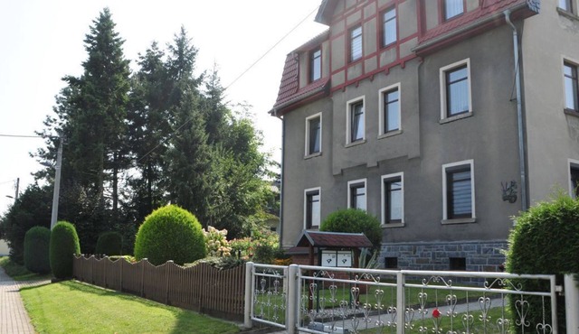 An der Linde Mülsen Vacation Rental - Vacation Apartment