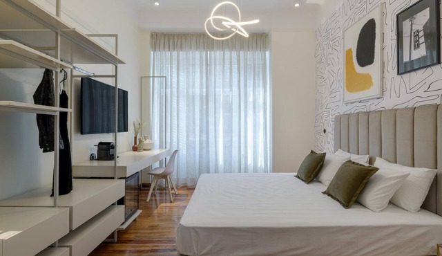 An Outstanding 3 Bdrm Apartment in the Heart of Athens