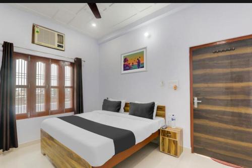 Anandam Palace