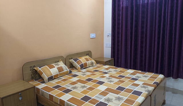 Anant Paying Guest House