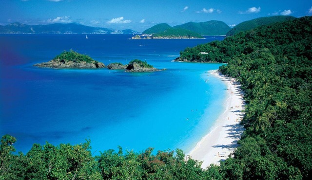 Anchorage Aweigh overlooking beautiful Coral Bay