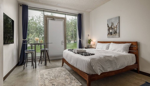 Anchorage City Studio Retreat