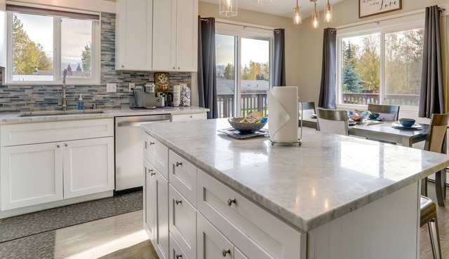 Anchorage Vacation Rental ~ 5 Mi to Kincaid Park!