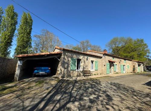 Ancien Moulin avec Terrasse et Cheminée, Saint-Vincent-Sterlanges - FR-1-426-608