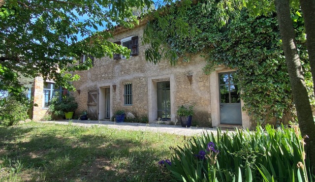Ancienne Bastide Rénovée Pleine Nature Provençale Avec Piscine