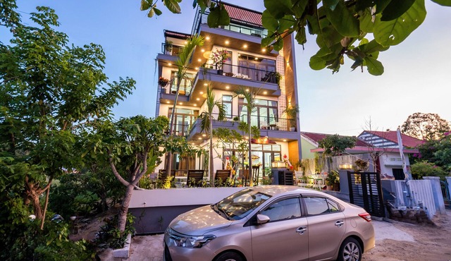 Ancient River Villa with outdoor swimming pool