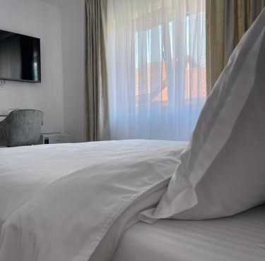 Anda Rooms