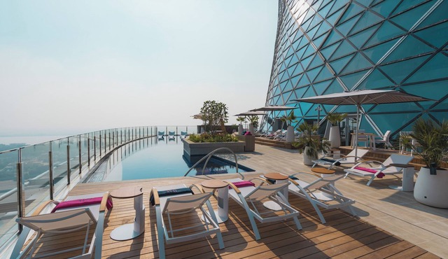 ANDAZ CAPITAL GATE ABU DHABI, BY HYATT