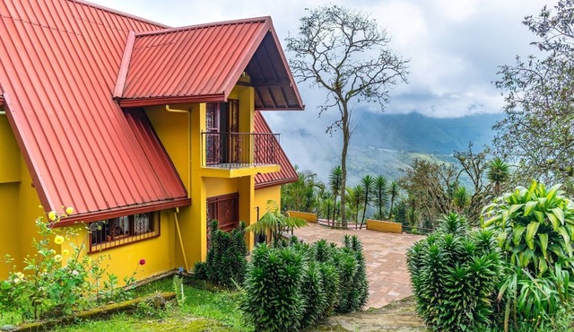 Andes Mountains Refuge w/Avacado Farm and Organic Garden