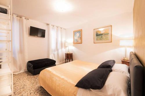 ANDREA Venice FLAT 1st Floor