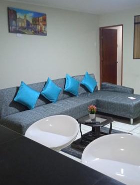 Angelica's House 2BR Near Airport Terrace WiFi