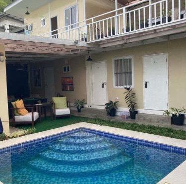 Anilao Bungalows