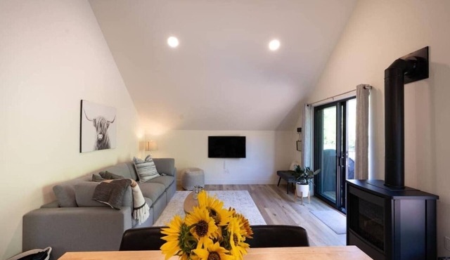 Animas Valley Apt | Private Deck + Hot Springs