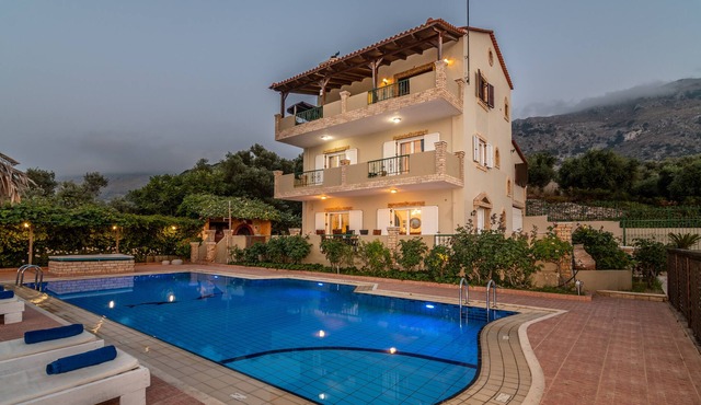 Annlexander Private Villa with Swimming Pool