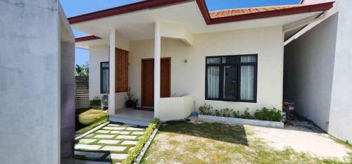 Anona Beachfront Villa