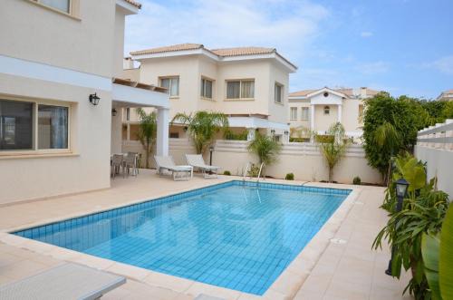 Anthorina Villa 4