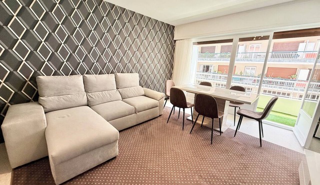 Antibes hyper center - 4 people - close to shops and beaches
