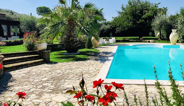 ANTICA VILLA DI CAMPAGNA. PISCINA PRIVATA