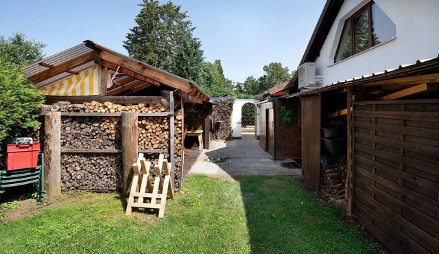 "Antilope" holiday flat in Würmtal with terrace, Wi-Fi and air conditioning
