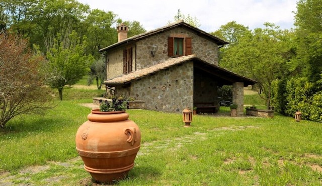 Antique barn for 6