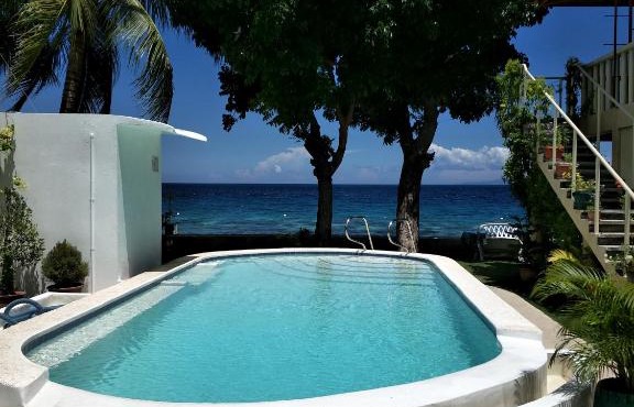 Anton's Beach Resort