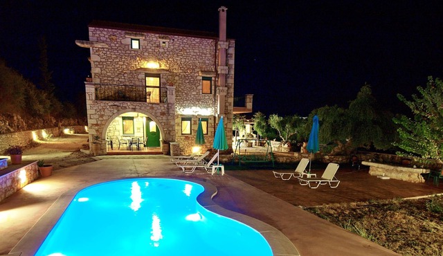 Antonios pool & barbecue villa