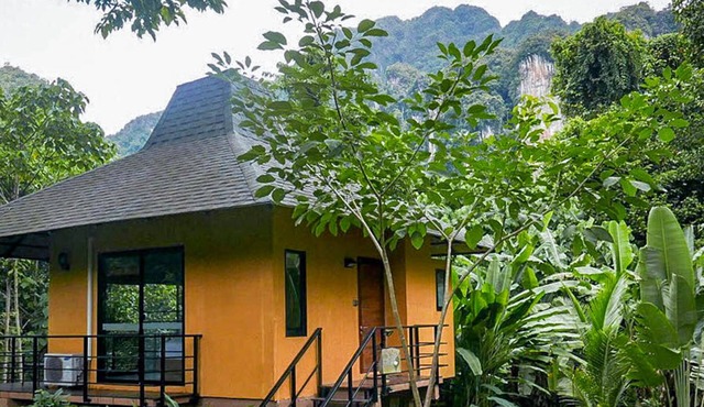 Anurak Community Lodge