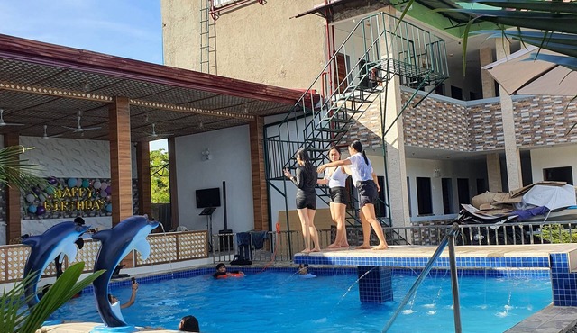 AOSMECPoolCamp Hotel